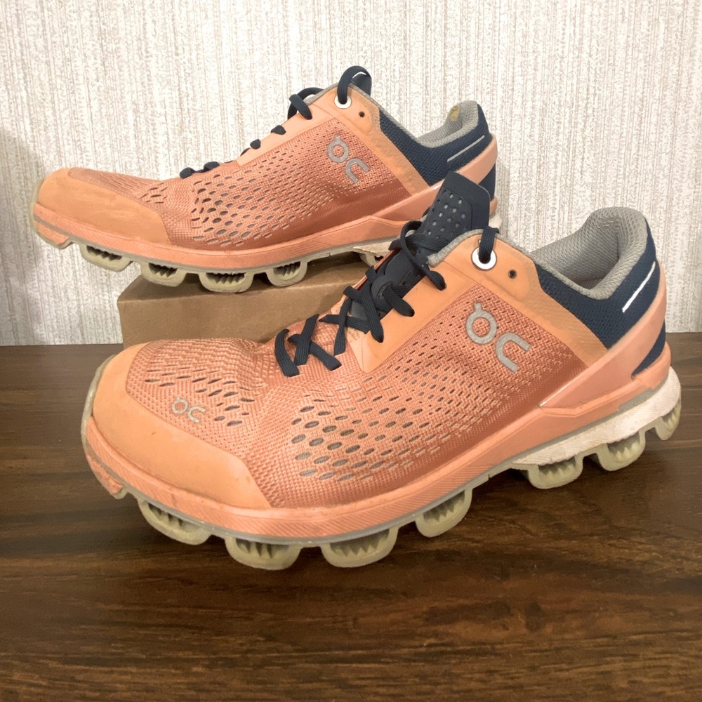 6.5 Women’s On Clouds OC Tennis Shoes